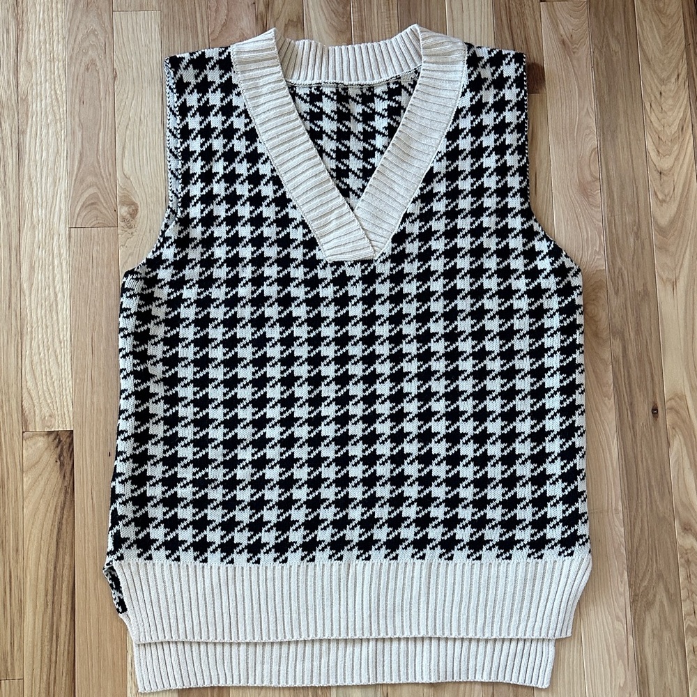 Houndstooth Sweater Vest